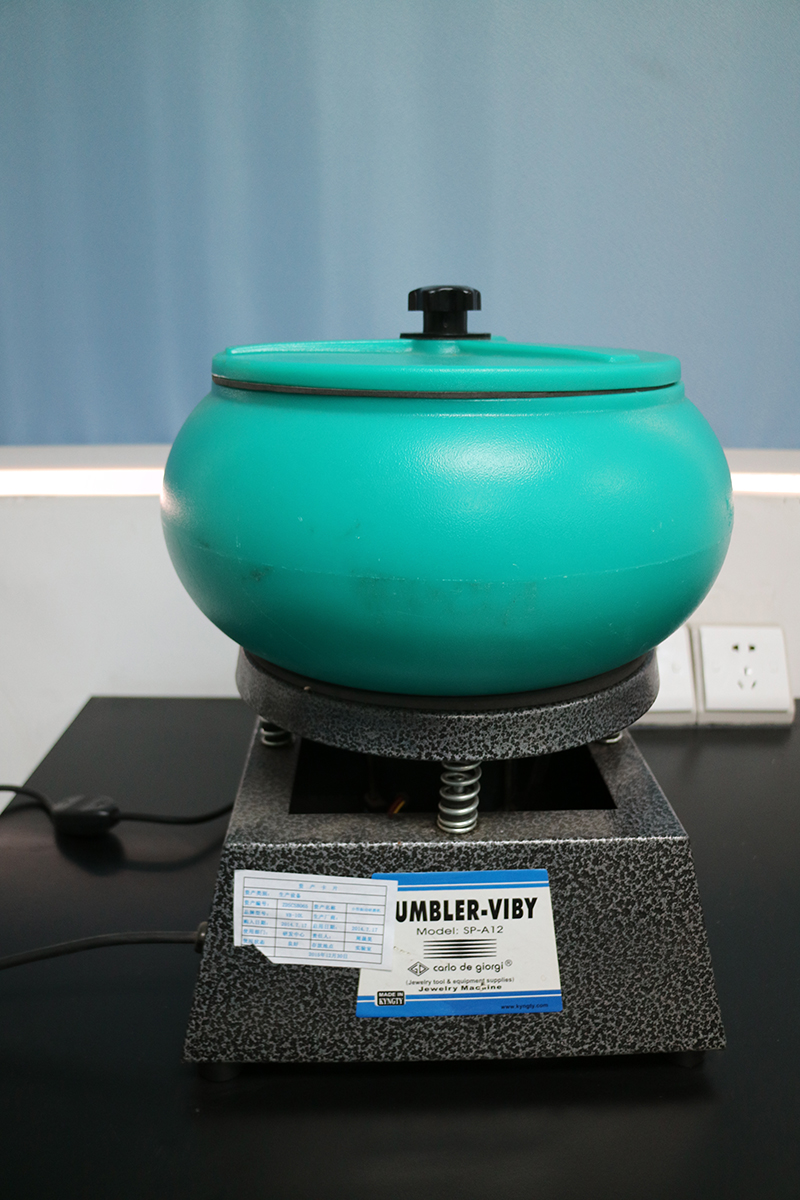 03-小型振動(dòng)研磨機(jī).jpg